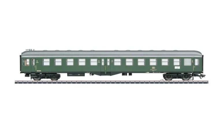 Carrozza pilota LS vestiboli centrali Bymf 436 DB